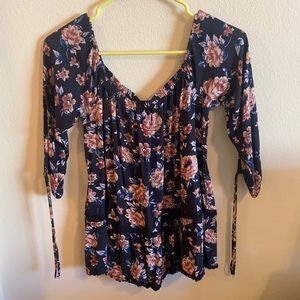 Cute American Eagle Top